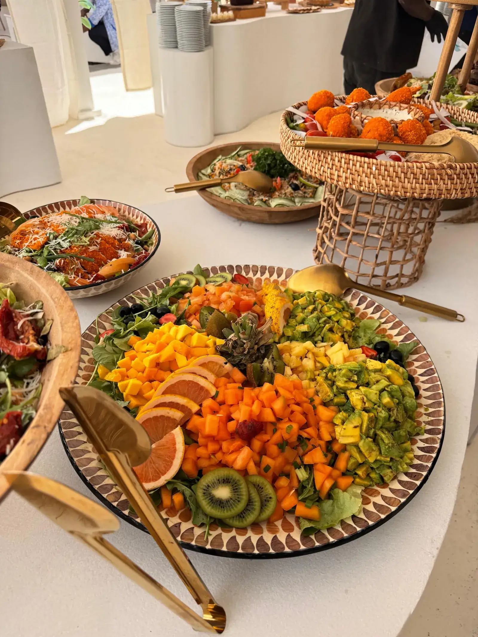 Fruits frais et légumes du buffet